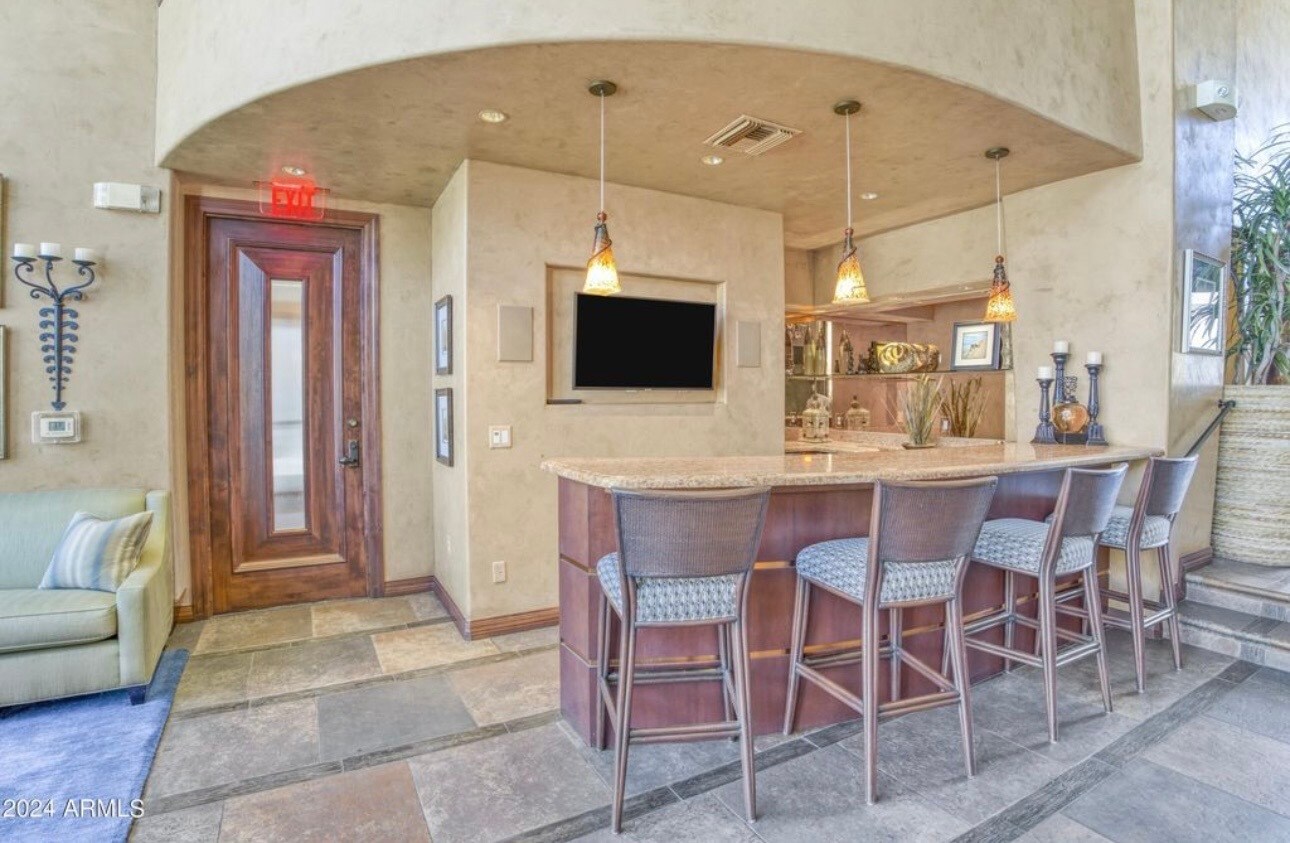 Building Photo - 6900 E Princess Dr