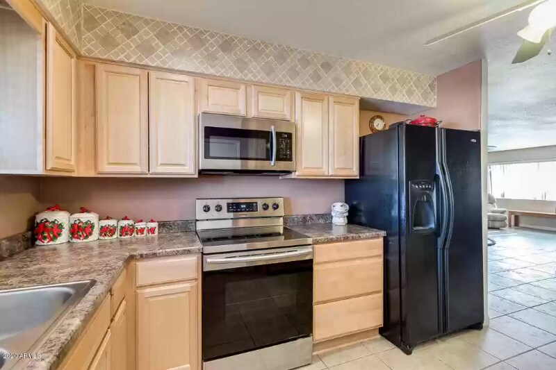 Building Photo - 15607 N 105th Dr