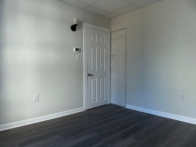 Building Photo - 60 Whitney St