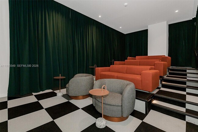 Building Photo - 11 NE 6th St