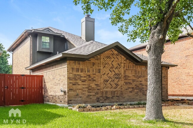 Building Photo - 1823 Cordova Dr