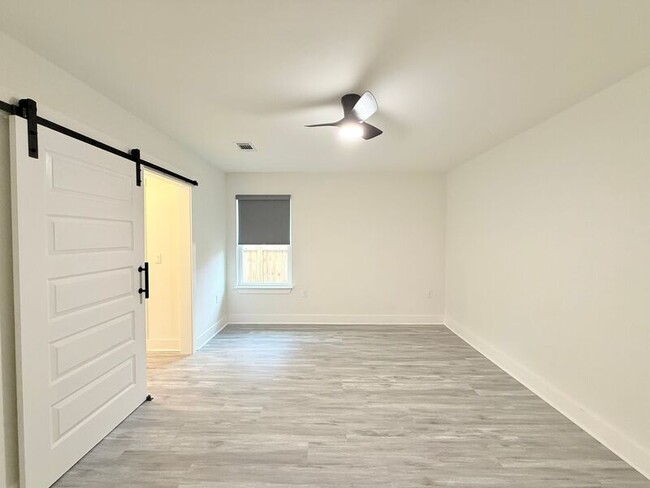 Building Photo - 1224 N X St