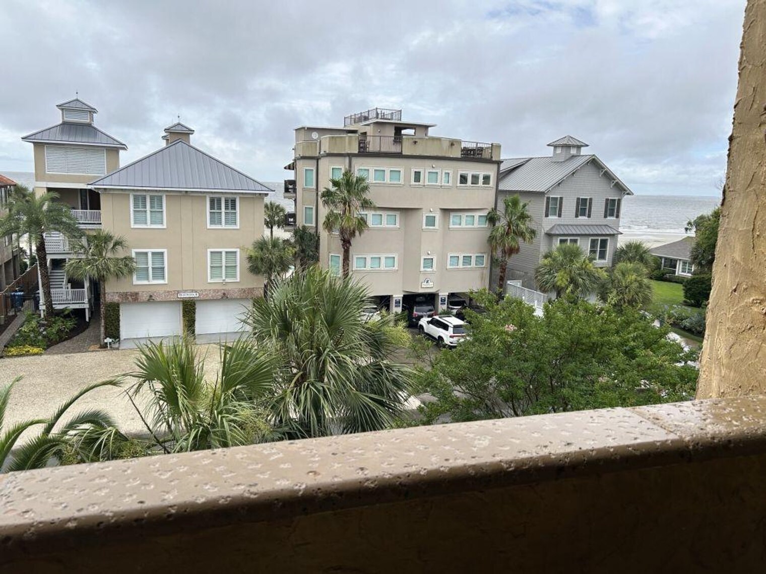 Building Photo - 935 Beach View Drive-SI ID1267843P
