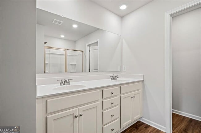 Building Photo - 424 Whitetail Cir