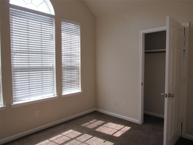 Building Photo - 13514 Villa Arbor Dr