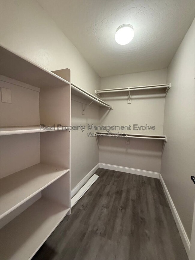 Building Photo - 3538 East Anika Drive