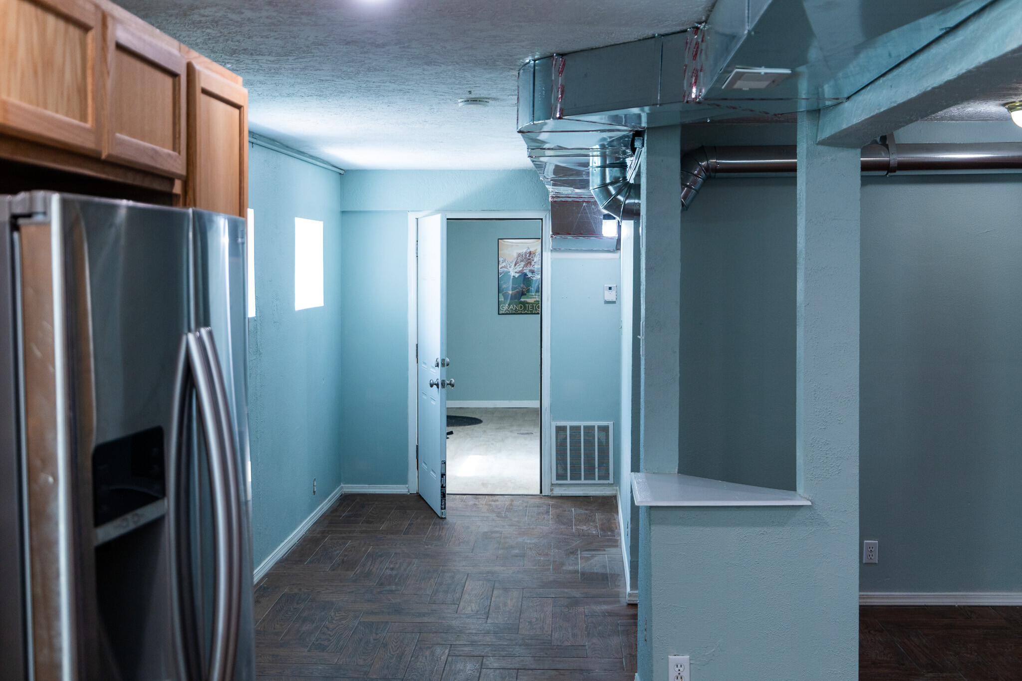 Building Photo - 2233 S 2nd Ave