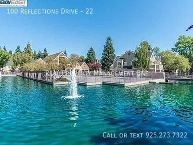 Building Photo - 100 Reflections Dr