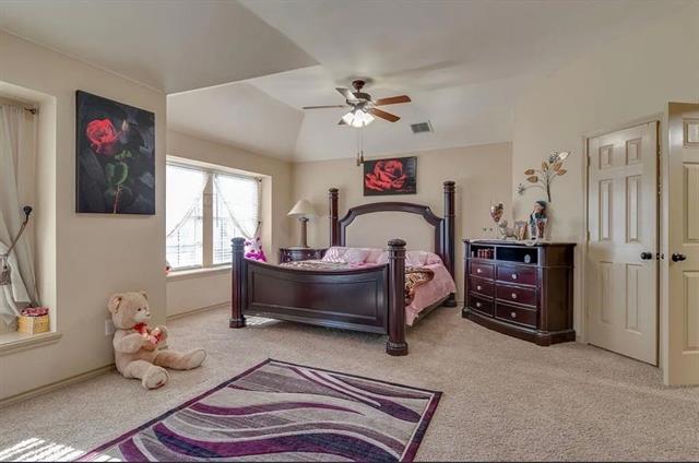 Building Photo - 3900 Fernando Dr