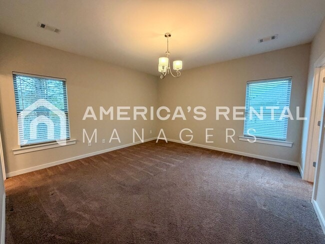 Building Photo - Modern Living in Brookwood!