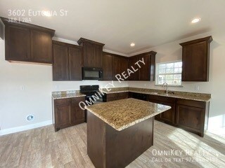 Building Photo - 3602 Eutopia St