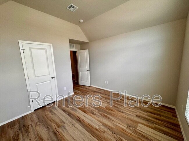 Building Photo - 12316 S Maplewood Ave