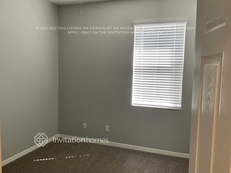 Building Photo - 3909 101st Ave E