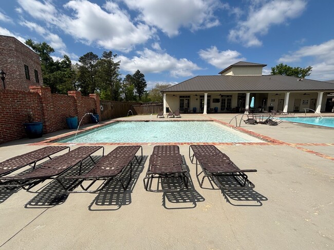 Building Photo - LUXURY LIVING IN THE PRESTIGIOUS PROVENANCE SUBDIVISION