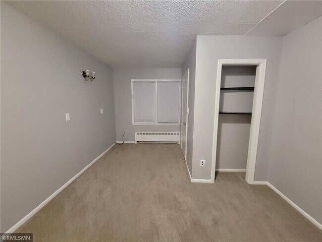 Building Photo - 1431 Jefferson St NE