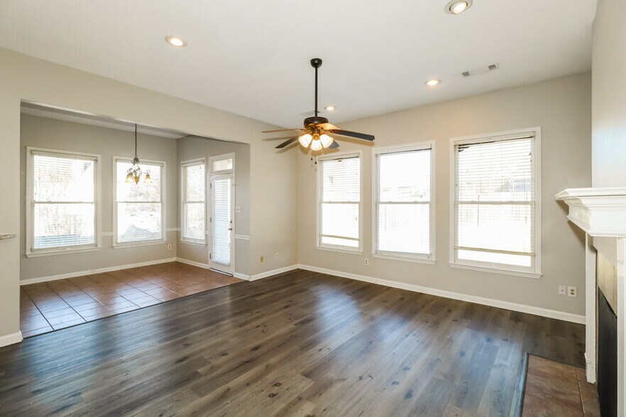 Building Photo - 8818 Lybrook Cove E