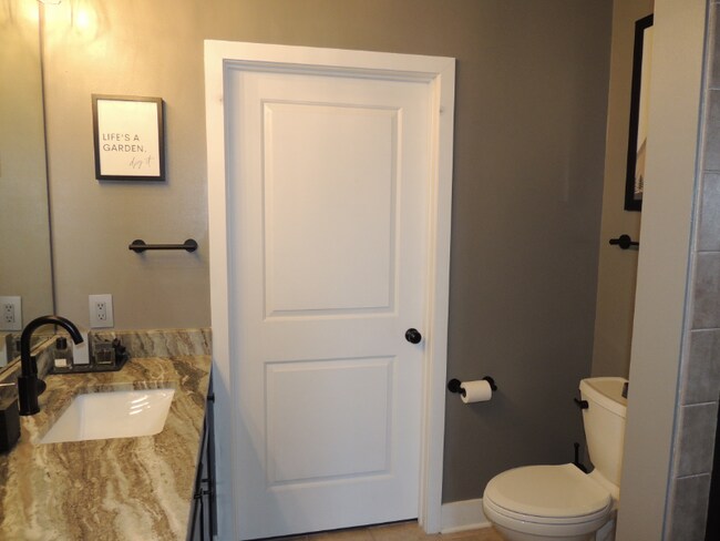 Building Photo - 630 Calvert St