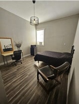 Building Photo - 2319 E 10th Ave