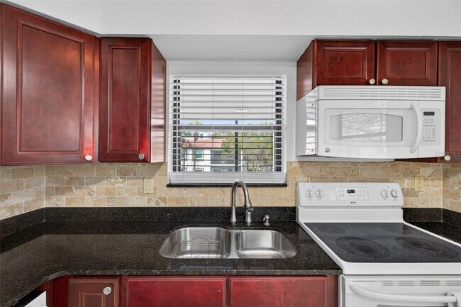 Building Photo - 484 Santa Cruz Pl NE