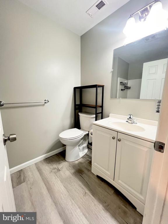 Building Photo - 6 Avery Dr