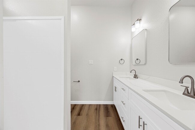 Building Photo - 56 Rd 5604