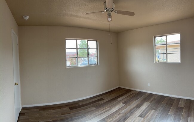 Building Photo - 5140 Tropicana Ave