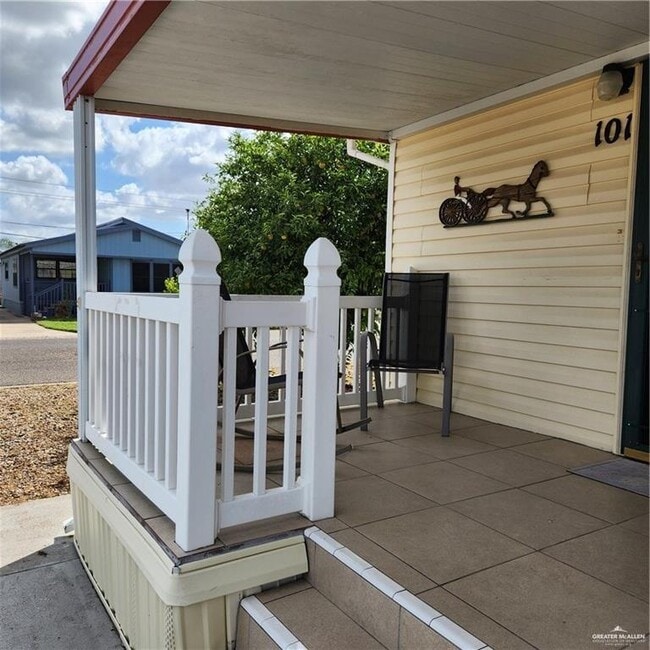 Building Photo - 29 Harness Dr