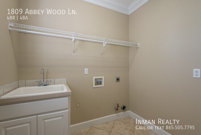 Building Photo - 1809 Abbey Wood Ln