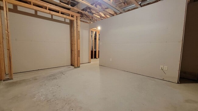 Building Photo - 6614 N Upchurch