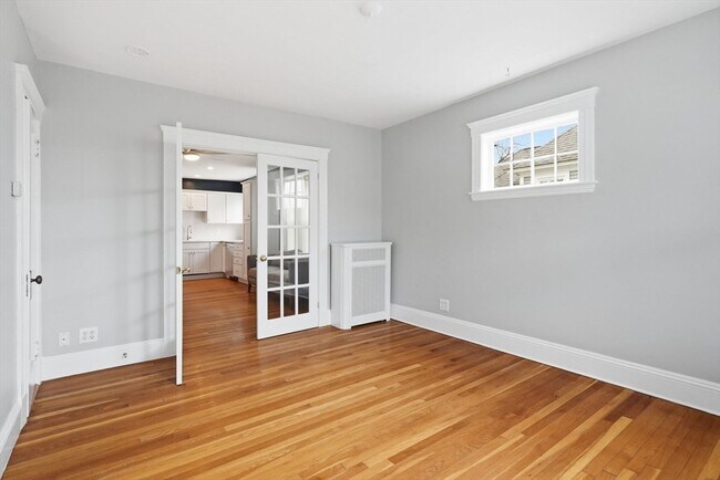 Building Photo - 15 Adelaide St