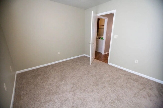 Building Photo - "Charming 3-Bedroom Home with 2 Baths and 1600 Sq Ft of Comfort in Jonesboro!"