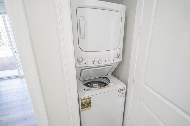 Building Photo - Brand New Construction 3-Bedroom Home for Rent in Canyon Country