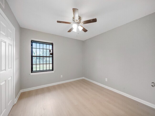 Building Photo - 9347 Clearway Dr