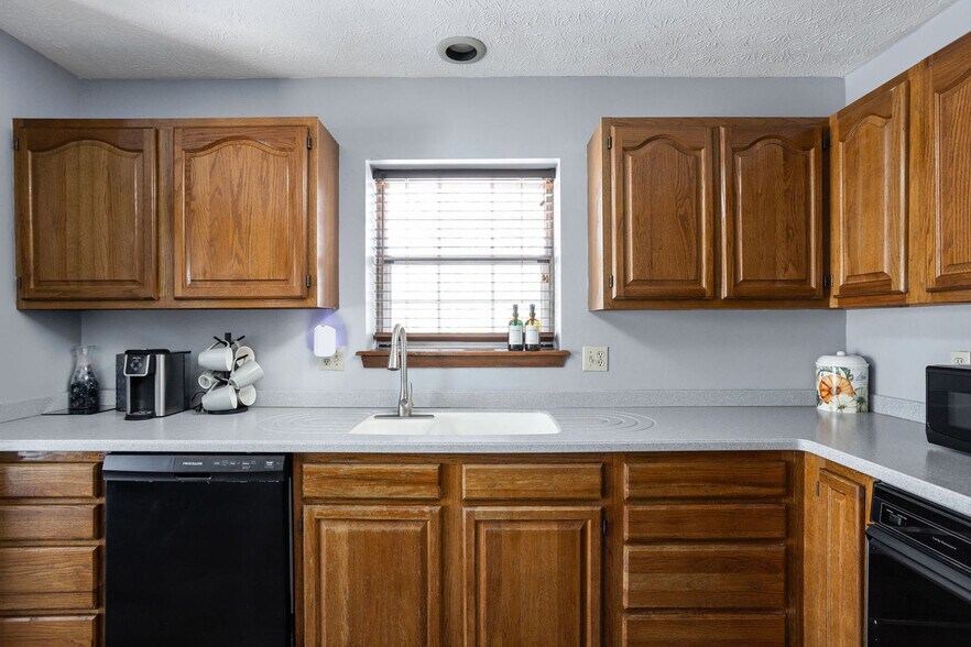 Building Photo - 7542 Higdon Ct