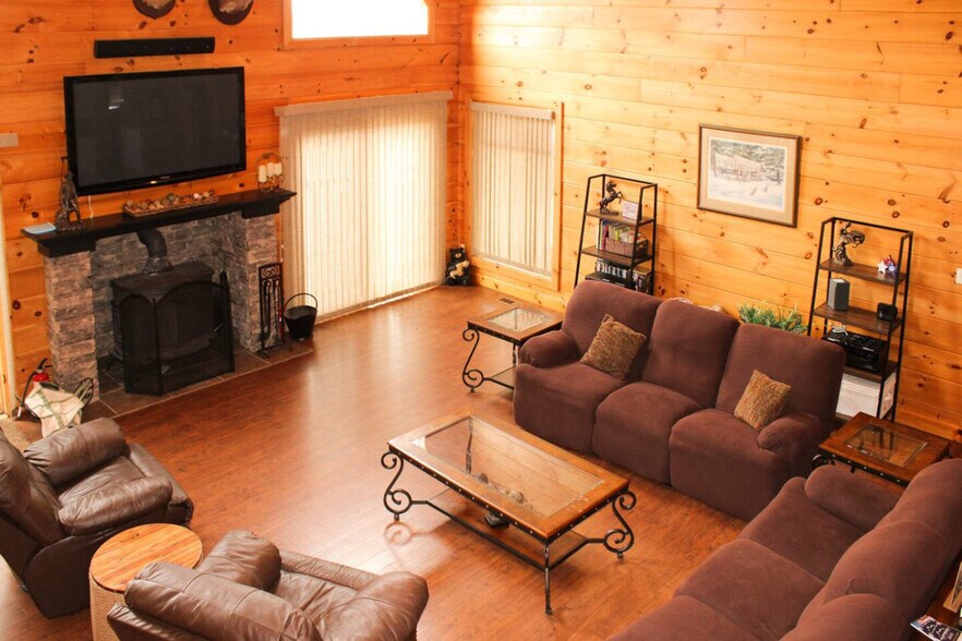 Building Photo - 129 Wildberry Dr