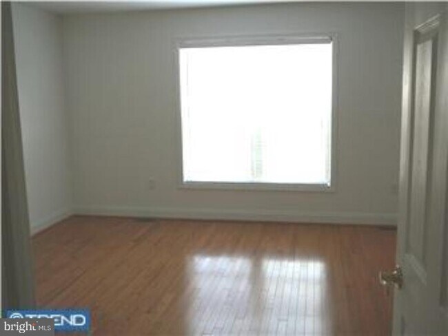 Building Photo - 2734 Tilton St