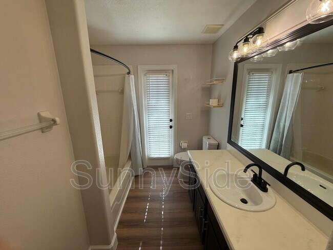 Building Photo - 1617 Nectarine Trail