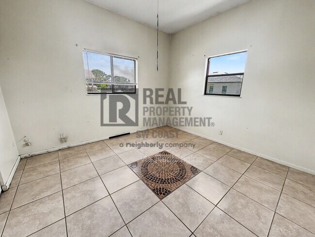 Building Photo - 1043 Abrams Blvd