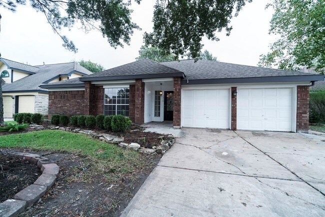 Primary Photo - 2314 Pebbledowne Cir