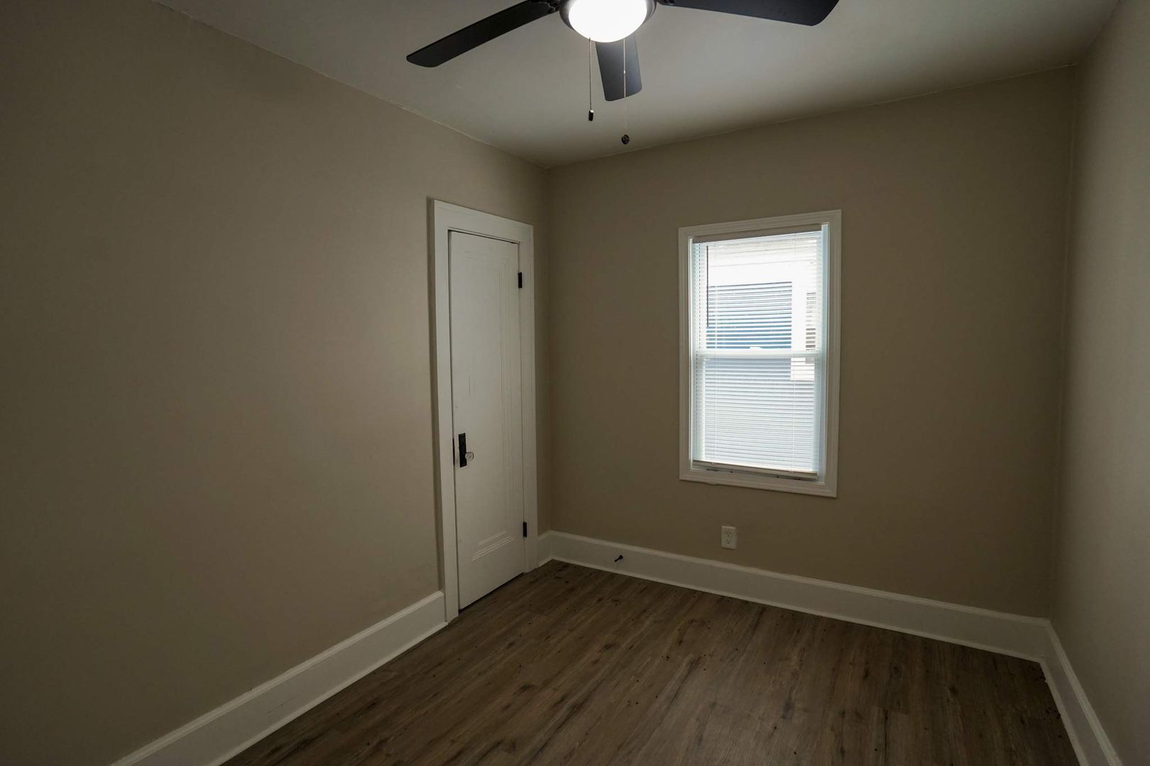 Building Photo - Fully Renovated 3-Bedroom Home – Move-In R...