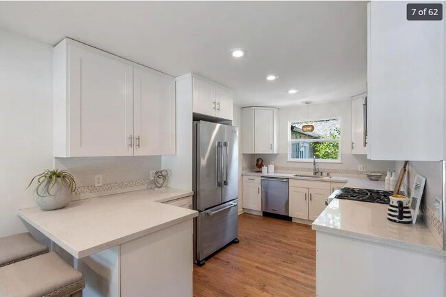 Building Photo - 16515 Marchmont Dr