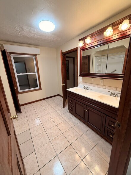 Building Photo - 202 Tripoli Rd