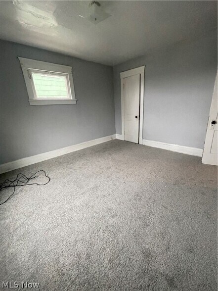 Building Photo - 4754 Blythin Rd