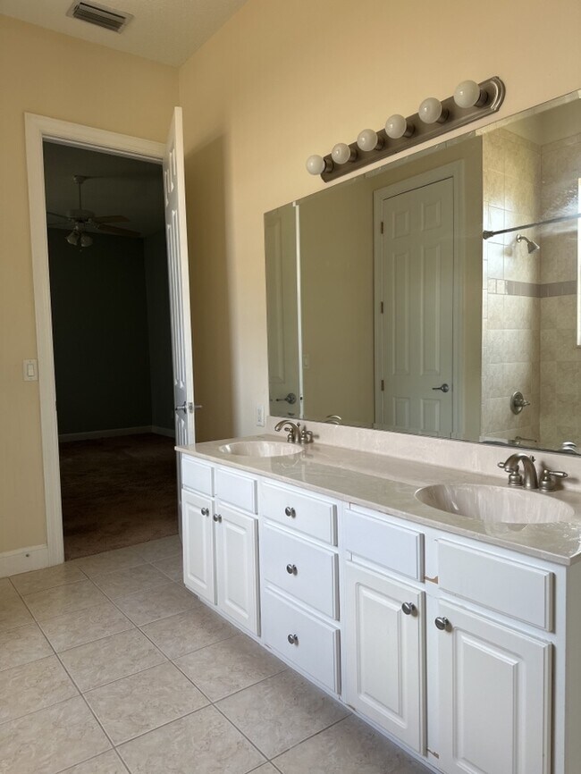 Building Photo - SOUTH TAMPA CUSTOM HOME