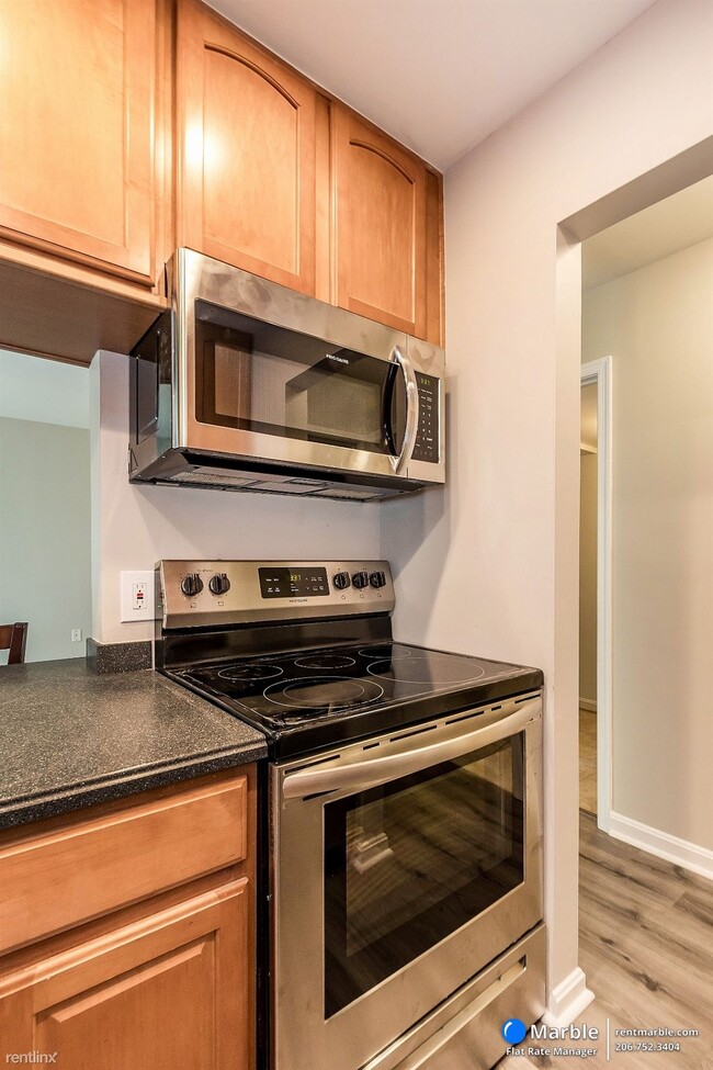 Building Photo - 2 br, 1 bath Condo - 120 Westwick Ct Unit 4