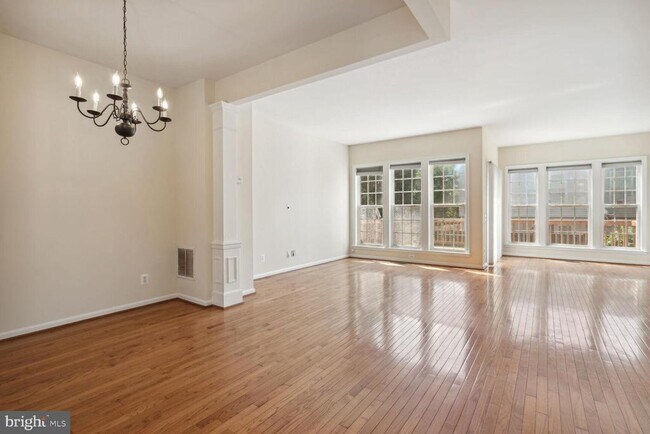 Building Photo - 6323 Dunn Ct