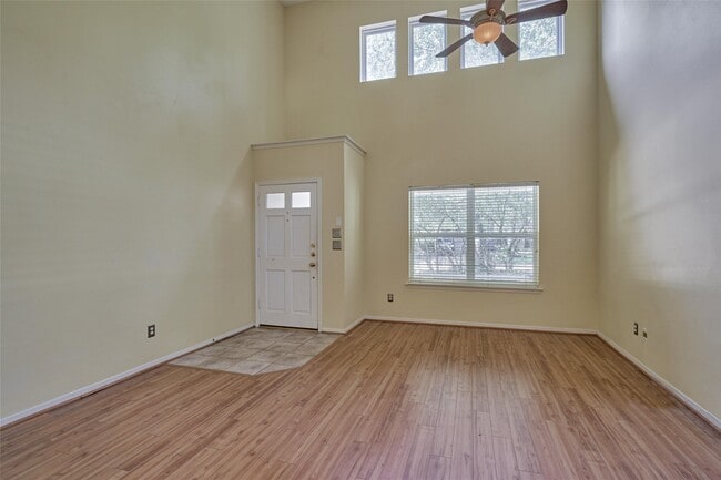 Building Photo - 59 W Gaslight Pl