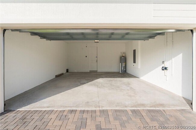 Building Photo - 22025 Brookmont Dr