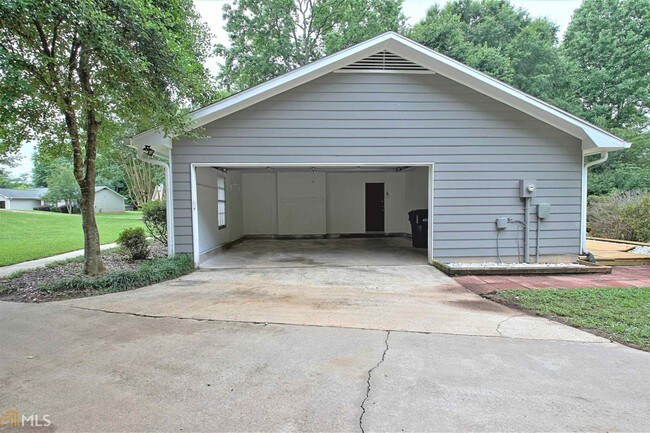 Building Photo - 408 Ironwood Way