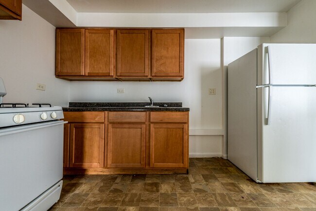 Building Photo - 8345 S Drexel Ave